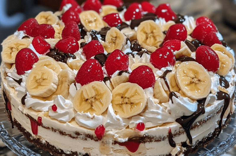 Indulge in a Refreshing No-Bake Banana Split Cake Recipe